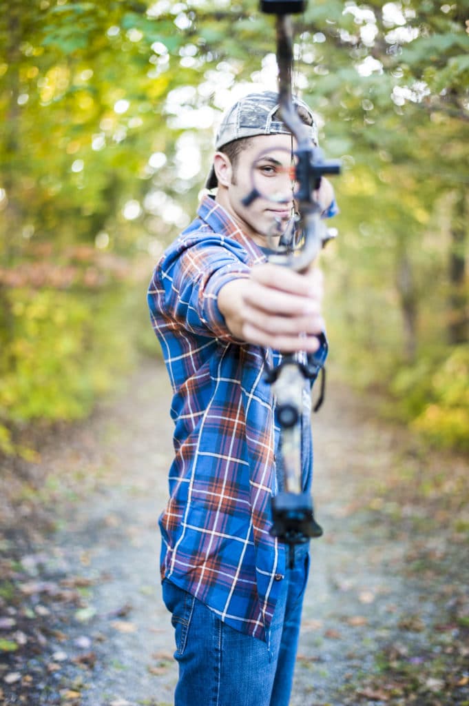 guy senior pictures outside