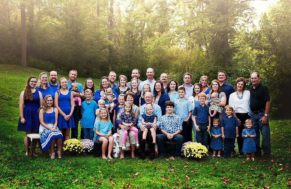 A family of 41 posed for a portrait by tonya bolton photography.