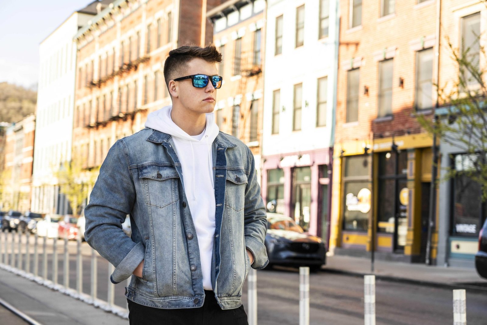 Editorial style senior pictures on a downtown Cincinnati street